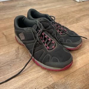 Columbia women’s hiking shoes size 8